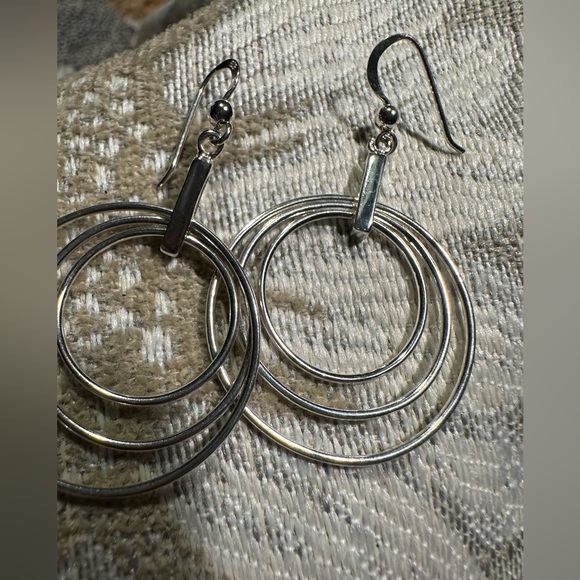 Sterling Silver earrings - Picture 5 of 7